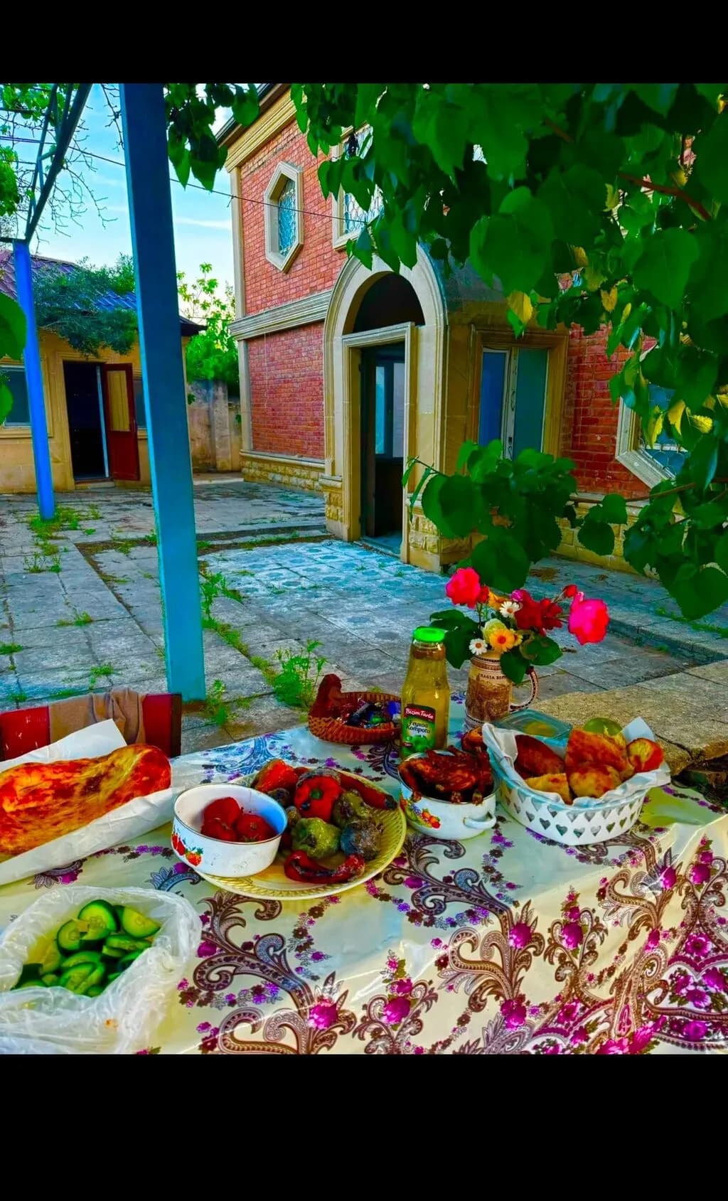 350 kv. m, 10 otaq, Artezian quyusu, Kombi, Qaz