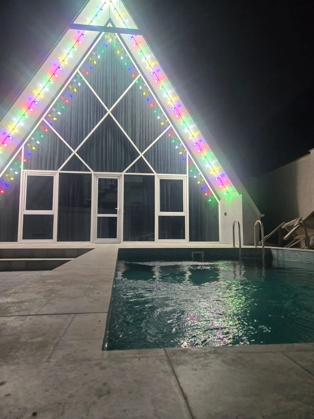 Mərdəkan, 250 kv. m, 4 otaqlı, Hovuzlu, İşıq, Su, İnternet