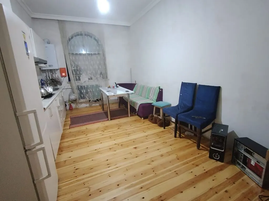 100 kv. m, 3 otaqlı, İşıq, İnternet, Telefon